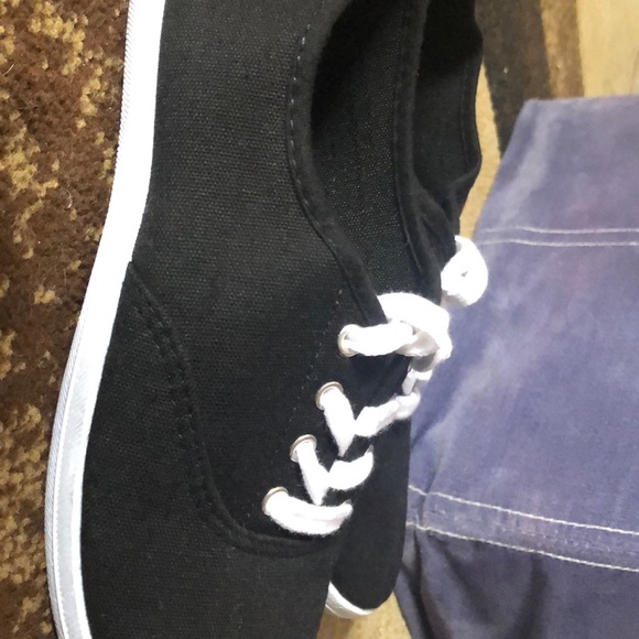 Shoes - Picture 3 of 5